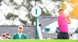 莱万多夫斯基荣获金足奖：德国前锋拜仁传奇辉煌成就