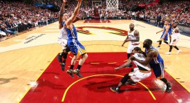 杨瀚森NBA新秀加盟波特兰开拓者队初露锋芒